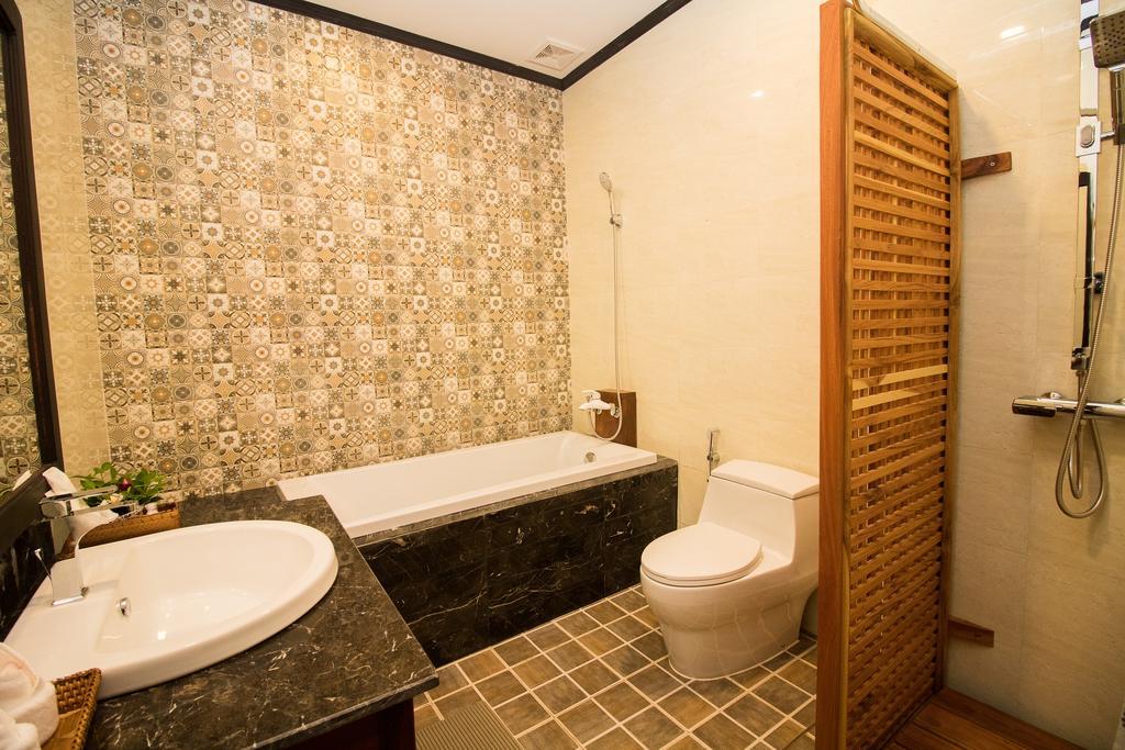 Royal Peacock Boutique Hotel Luang Prabang Dış mekan fotoğraf